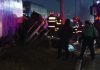 Momentul în care o mașină este spulberată de tren în Chiajna. Un bărbat, scos inconștient din autoturism