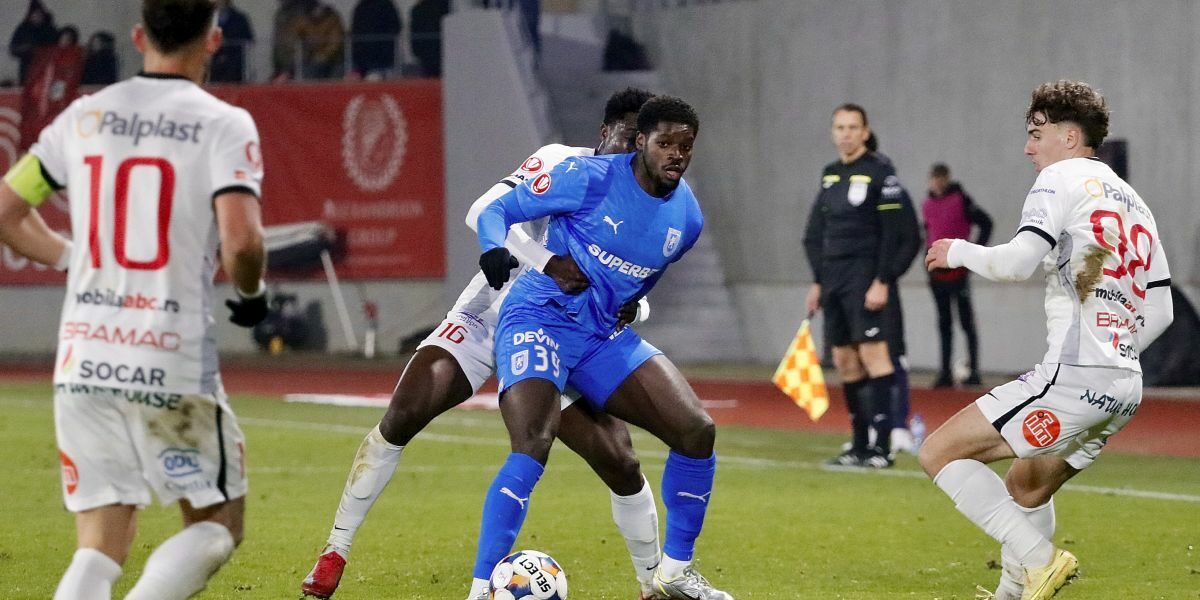 Gestul-lui-Steven-Nsimba-care-l-a-scos-din-calculele-lui-Filipe-Coelho-si-care-l-a-pus-pe-lista-de-t.jpeg - RadarPress