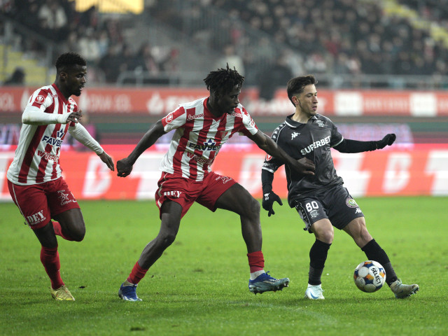 JnpjPTEmaGFzaD02MWVjYTU1NjFiY2U2NTJmYTE3YzQ0ZDQ4NjJlZTU5Yw.thumb_.jpg - RadarPress