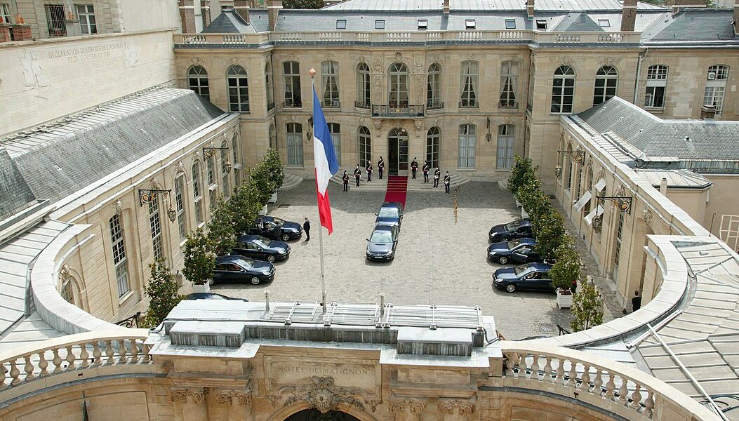 Palatul-Matignon-sediu-guvern-Franta.jpg - RadarPress