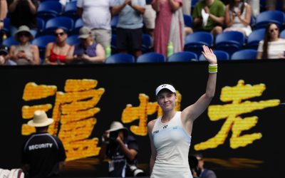 Rybakina pulls away to defeat Swiatek in Australian Open quarterfinals