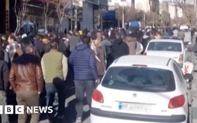 Trump warns US will intervene if Iran kills protesters