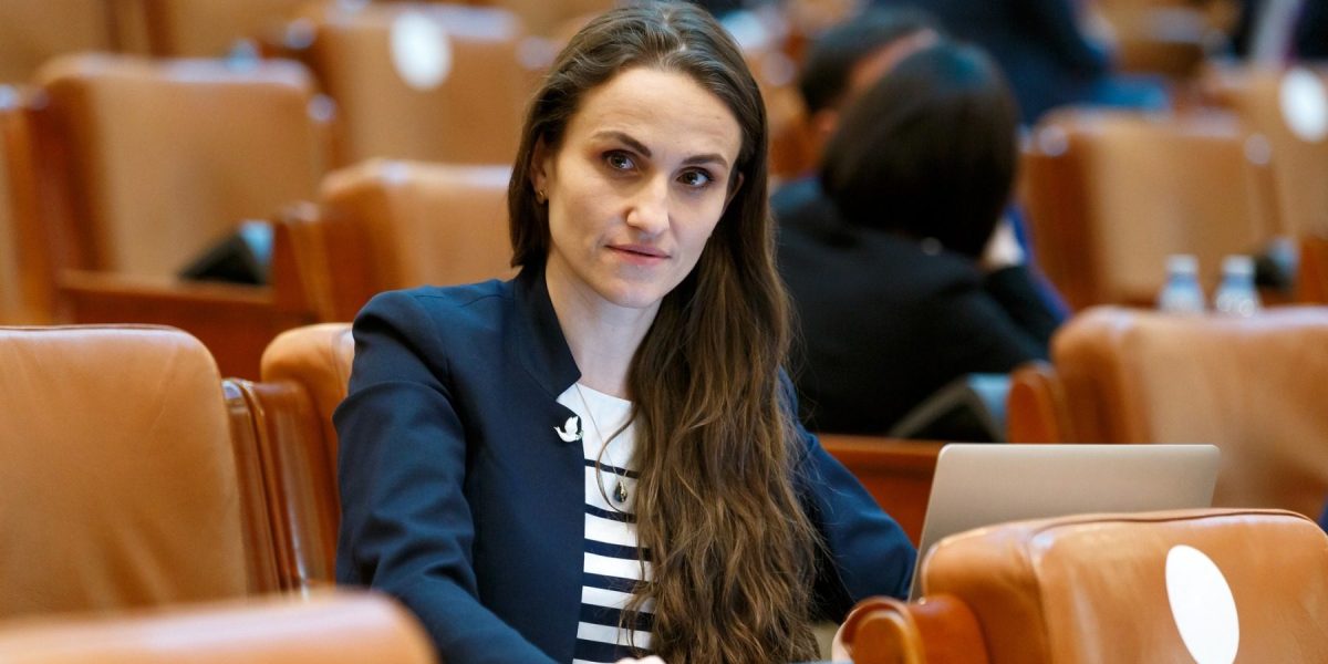 oana-toiu-usr-parlament-e1657040805130.jpg - RadarPress