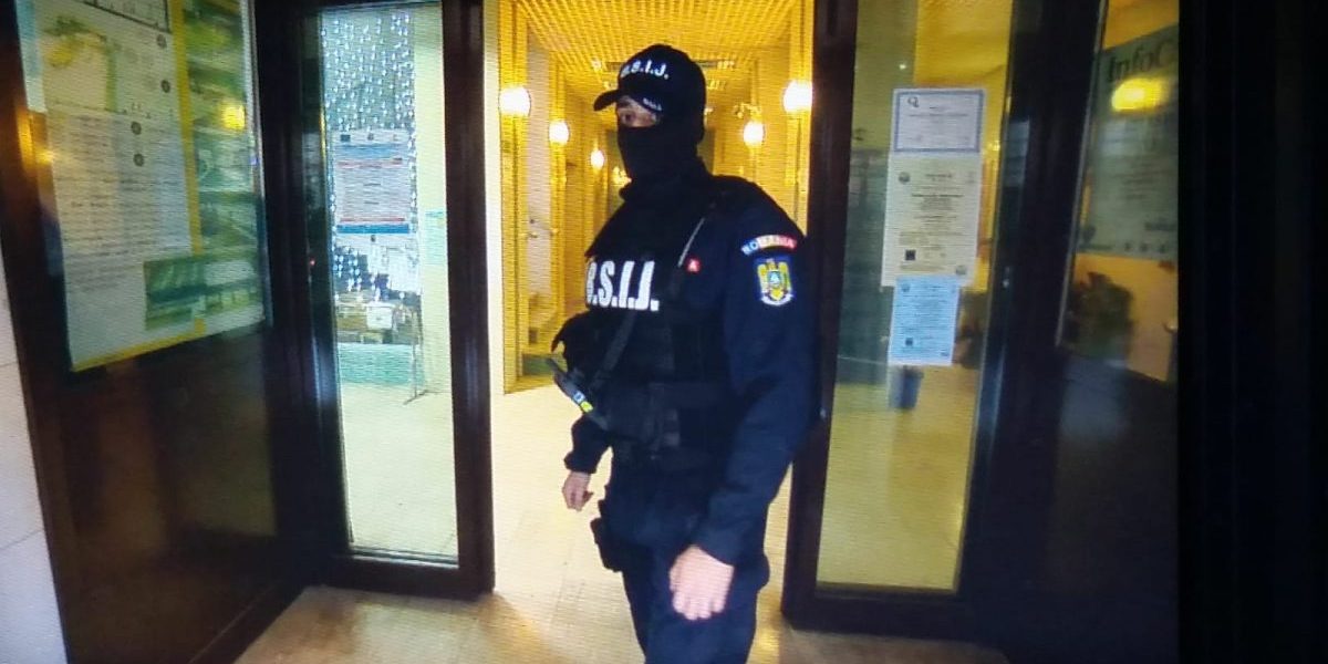 politist-diicot-perchezitii-e1643022011663.jpeg - RadarPress