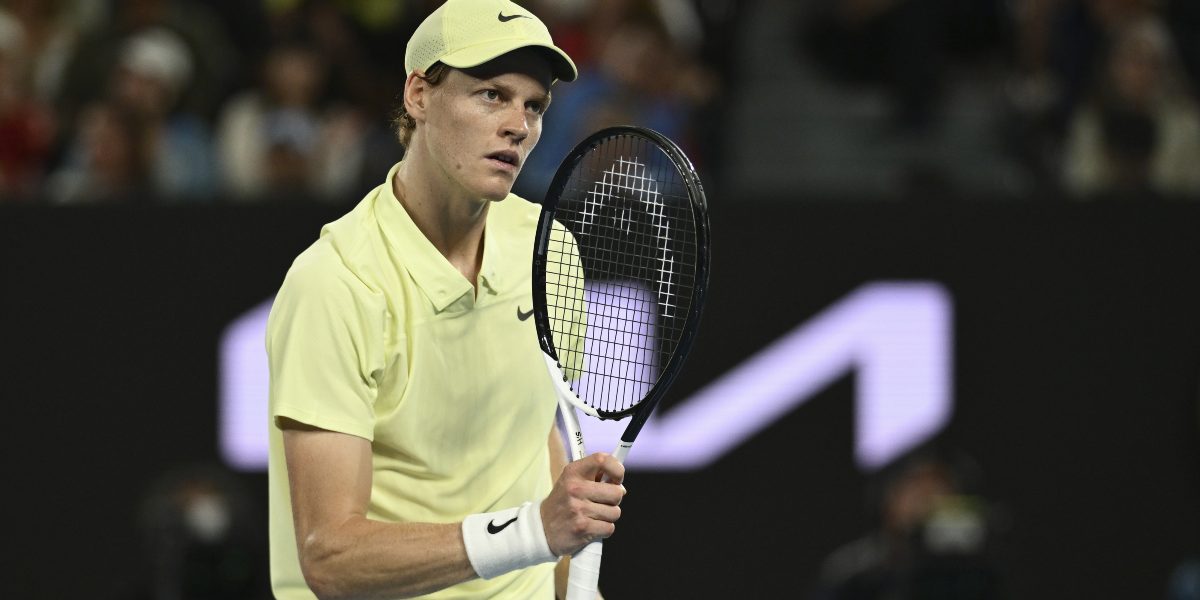 Sinner, debut strălucit la ATP 500 Doha Jannik Sinner a avut o primă participare impresionantă la ATP 500 de la Doha, obținând o victorie clară împotriva jucătorului ceh Tomas Machac