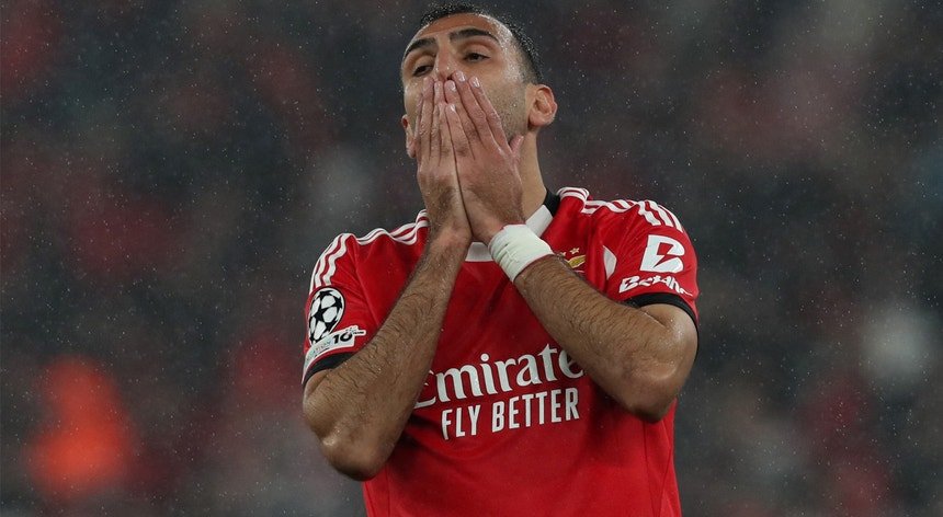 Benfica își continuă cursa spre titlu în fața lui Santa Clara Benfica se pregătește să înfrunte Santa Clara sâmbătă seara, într-un meci crucial pentru consolidarea poziției sale în clasamentul Ligii I