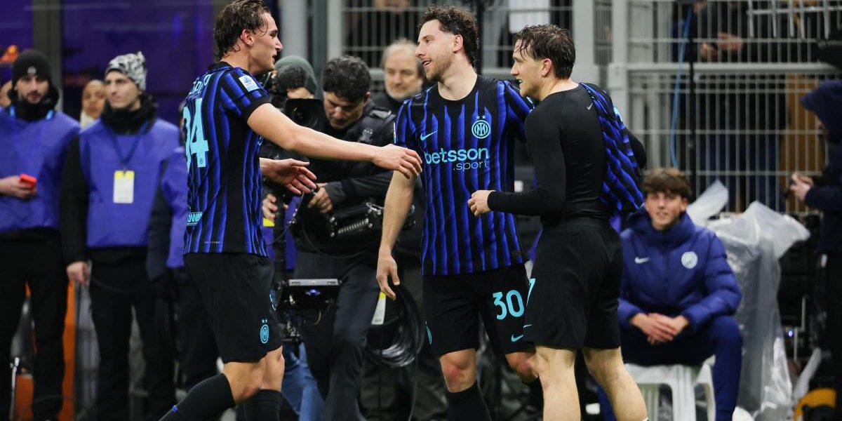 Inter învinge Juventus în derby-ul d’Italia, 3-2, și spulberă temerile anterioare Pe un San Siro plin de nerăbdare și speranță, Inter Milano a obținut o victorie dramatică în derby-ul d’Italia împotriva rivalei Juventus, cu 3-2, grație unui final electrizant