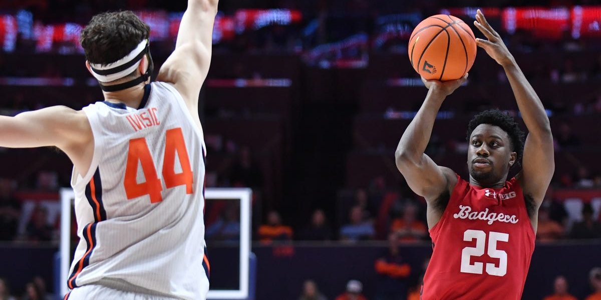 Wisconsin Badgers provoacă surpriza: victorie în fața lui Illinois în meciul de sâmbătă Marșul echipei Wisconsin Badgers în turneul NCAA primește un impuls semnificativ după victoria impresionantă de 92-90 în fața celor de la Illinois, echipă plasată pe locul 7 în topul național