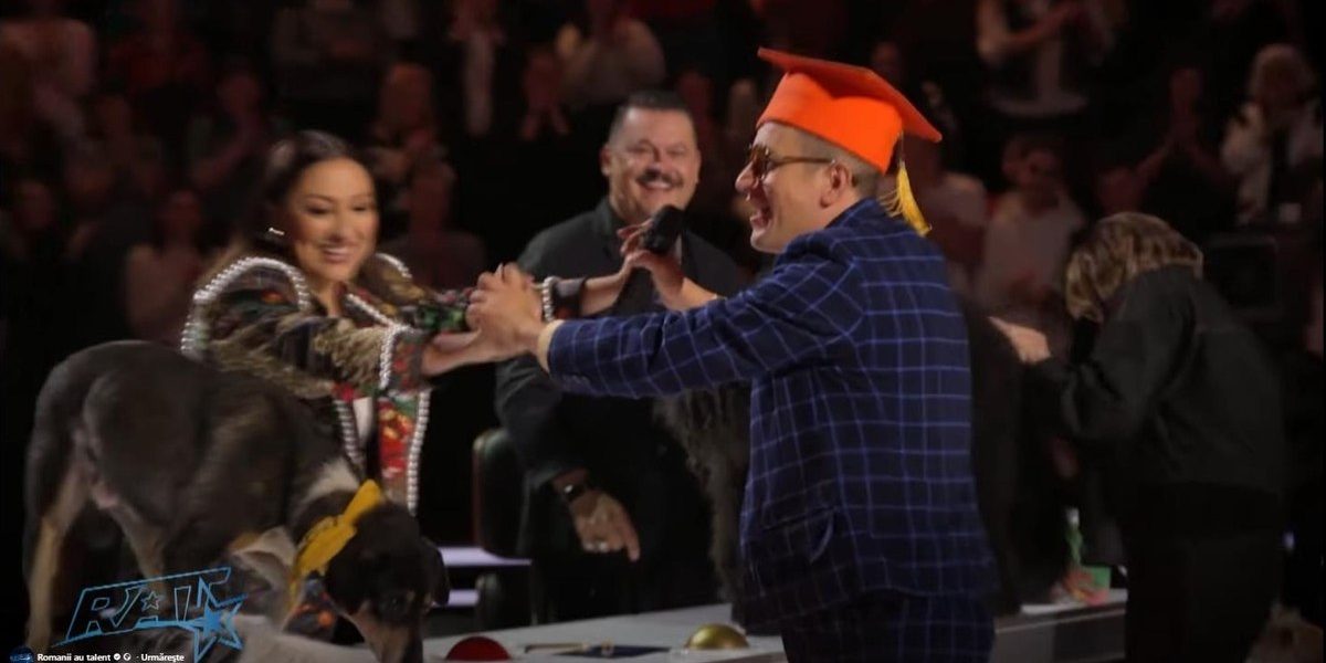 Momentul care a făcut istorie la „Românii au talent”. Unul dintre câinii unui dresor şi-a dat singur Golden Buzz. „Rămâne!”
