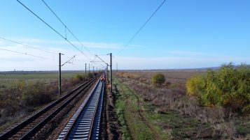 Cale ferată modernizată la Topolovăț: Circulația feroviară reîncepe pe un nou tronson Începând cu data de 12 februarie 2026, la ora 20:00, circulația feroviară va fi reluată pe un tronson modernizat în zona Stației Topolovăț, parte a Sucursalei Regionale de Căi Ferate Timișoara