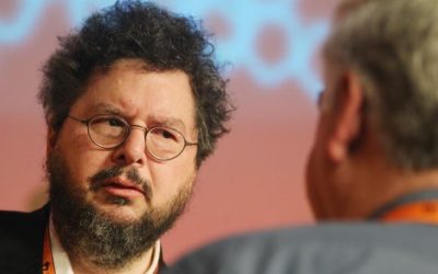 Universitățile americane reacționează la dezvăluirile din fișierele Epstein Universitățile de prestigiu din Statele Unite se confruntă cu o criză de imagine după publicarea unui volum considerabil de documente legate de Jeffrey Epstein, personalitate controversată cunoscută pentru faptele sale de abuz sexual