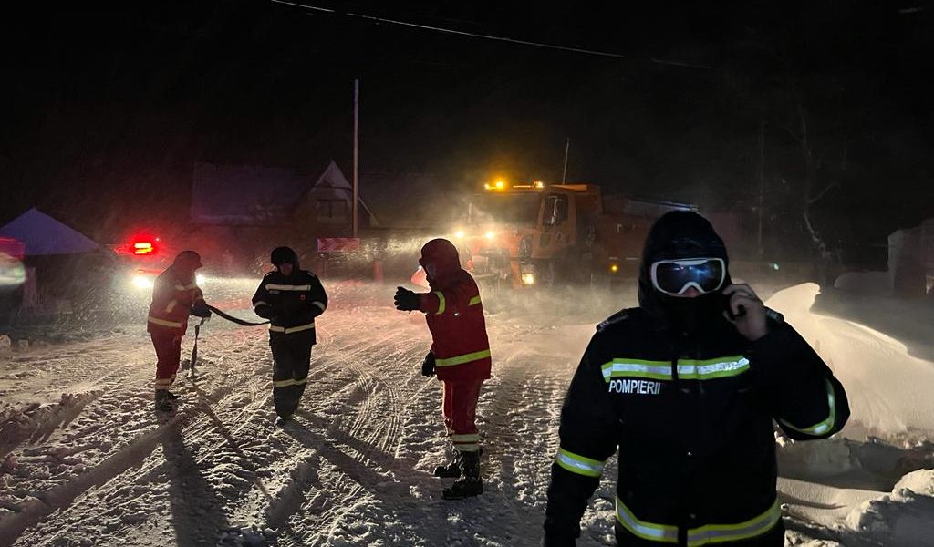 Vrancea: DN 23B închis din cauza ninsorilor abundente