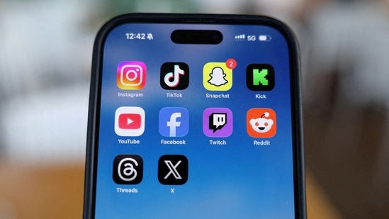 INDIA-SOCIALMEDIA-1_1770257607670_1770257639094_1770257713265.JPG - RadarPress