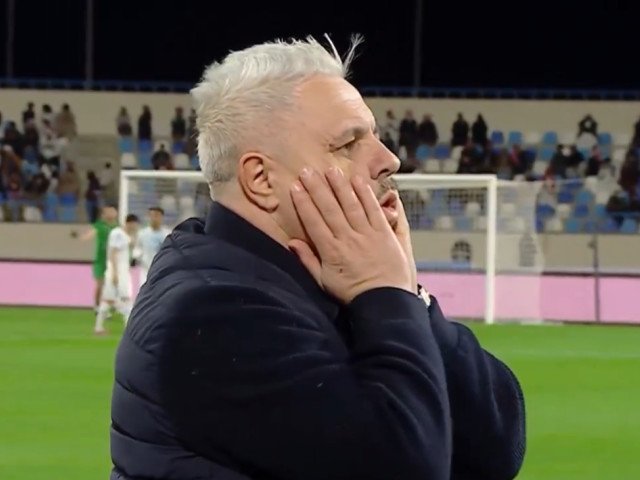 Al-Riyadh face schimbări drastice: Daniel Carreno, demis după o serie de eșecuri Al-Riyadh, echipa aflată pe locul 16 în campionatul din Arabia Saudită, l-a demis pe antrenorul uruguayan Daniel Carreno, după ce acesta a înregistrat o performanță dezamăgitoare, cu 12 meciuri jucate fără nicio victorie