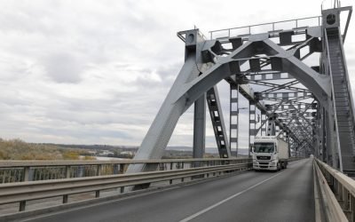 Compania Națională de Administrare a Infrastructurii Rutiere (CNAIR) a lansat o licitație pentru proiectarea și execuția lucrărilor la podul „Giurgiu-Ruse”, un obiectiv de infrastructură esențial, situat pe DN5, km 64+884