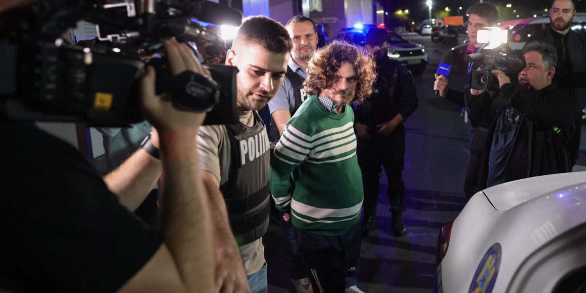 Kristof Lajos, antrenorul de genii, condamnat la aproape 8 ani de închisoare Bărbatul cunoscut sub numele de „antrenorul de genii”, Kristof Lajos, a fost condamnat definitiv, miercuri, la 7 ani și 10 luni de închisoare, pentru viol asupra unui minor