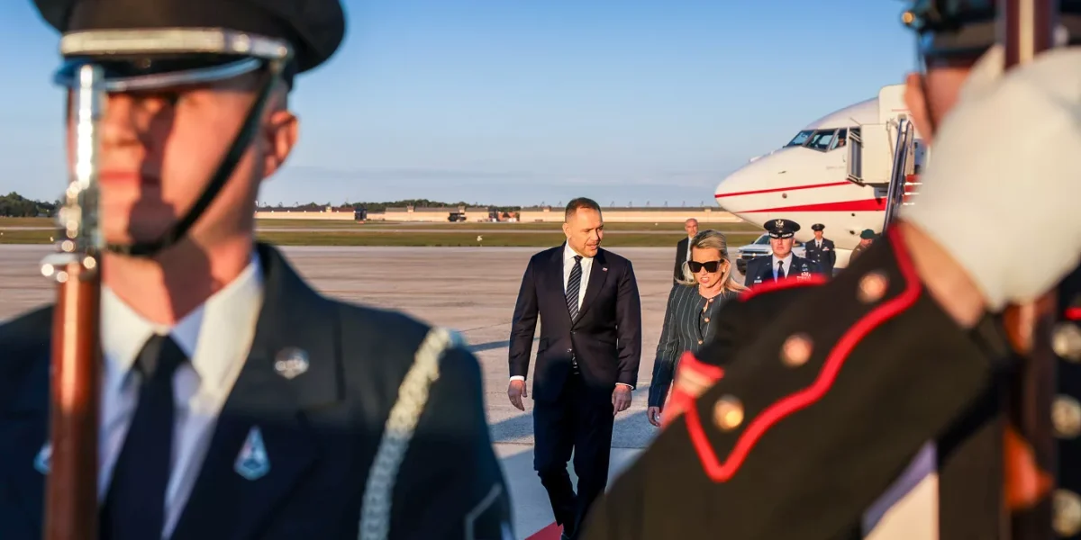 Polonia dezvoltă apărare nucleară