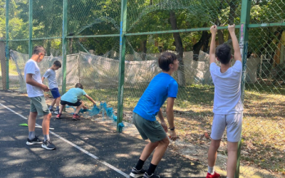 Sectorul 1: Teren de fotbal spațios, dar fantomă în acte. Copiii plătesc.