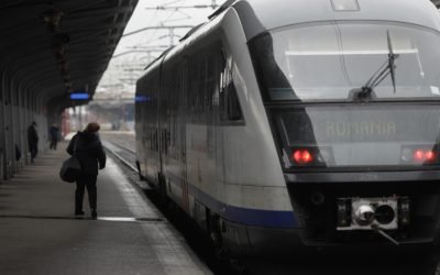 Incident feroviar în Gara de Nord: un vagon a deraiat la manevrele de deservire Un incident feroviar a avut loc vineri dimineață, în Gara de Nord din București, când primul vagon al trenului IRN 401, operat de CFR Călători, a deraiat în timpul unei manevre de împingere