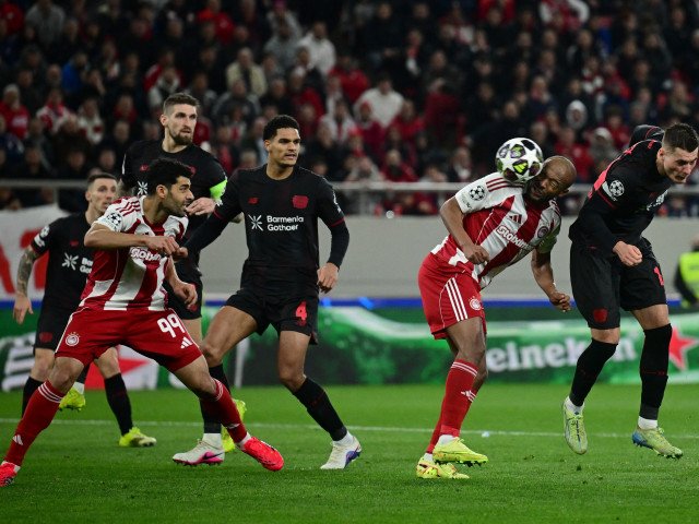 Bayer Leverkusen își consolidează șansele în Europa: victorie clară în fața Olympiacos Bayer Leverkusen a învins ieri seară echipa greacă Olympiacos cu 2-0, în prima manșă a play-off-ului pentru a accede în optimile Ligii Europei