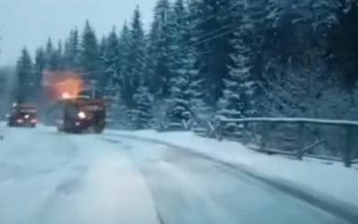 Restricții pe DN1 din cauza viscolului: Mașinile de peste 7,5 tone, deviate pe rute ocolitoare Centrul Infotrafic din cadrul Inspectoratului General al Poliției Române a anunțat marți seară restricționarea circulației pe DN1, în zona Nistorești – Azuga, pentru autovehiculele cu masa totală maximă admisă de peste 7,5 tone, ca urmare a condițiilor meteorologice severe