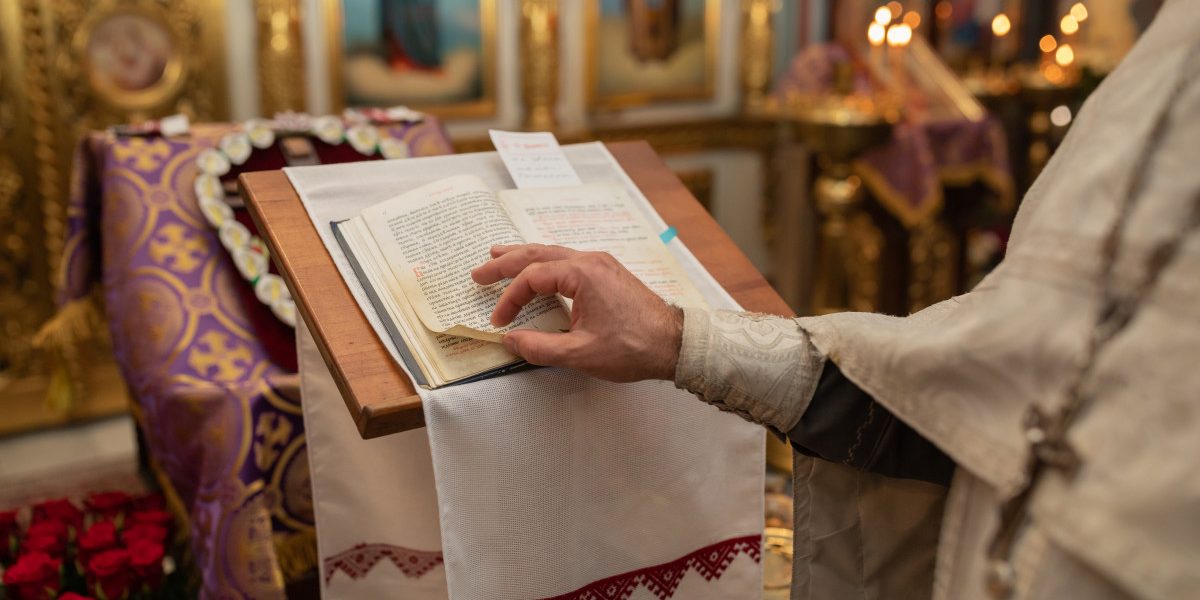 Sfântul Haralambie, ocrotitorul sănătății și al apărătorilor în fața bolilor, sărbătorit pe 10 februarie La data de 10 februarie, credincioșii ortodocși din întreaga lume pun suflet și devotament în sărbătoarea Sfântului Haralambie