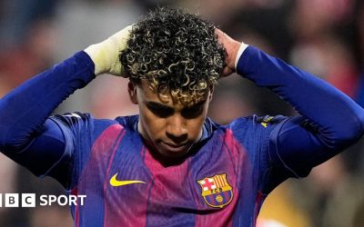 Barcelona înfruntă o nouă dezamăgire în derby-ul catalan FC Barcelona a pierdut, duminică seara, la Estadio Montilivi, în fața celor de la Girona, scor 2-1, ratând astfel ocazia de a reveni pe primul loc în La Liga