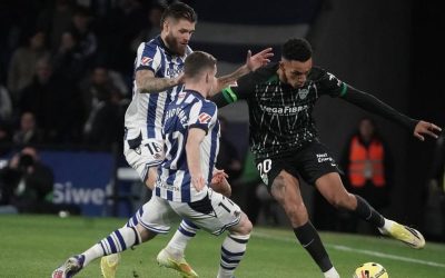 Real Sociedad învinge Elche cu 4-0 în Liga Spaniei Real Sociedad a obținut o victorie concludentă, învingând Elche cu 4-0 în cadrul celei de-a 23-a etape a La Liga, disputată pe stadionul Anoeta