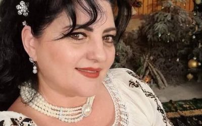 Doliu în lumea muzicii populare: Mihaela Cojocaru a încetat din viață Lumea muzicii populare din România este în doliu după dispariția prematură a Mihaelei Cojocaru, o voce deosebită a folclorului românesc