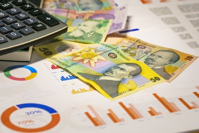 Ministerul Muncii alertează asupra riscurilor proiectului de ordonanță care vizează reforma administrativă Ministerul Muncii a exprimat îngrijorări serioase cu privire la proiectul de ordonanță care decontează o reformă administrativă a Guvernului, subliniind posibilele consecințe negative asupra funcționării anumitor instituții și impactul social pe care acesta l-ar putea genera