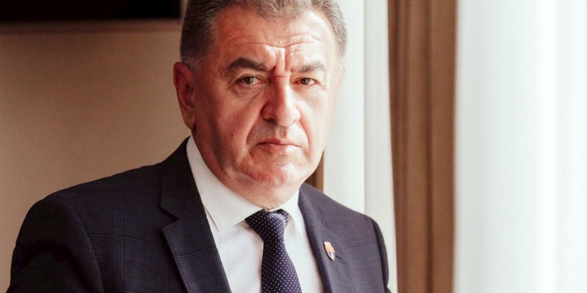 „Aflu cu stupoare ce se pregătește. Fac un apel”