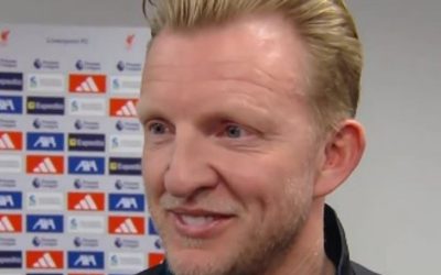 Presiunea crește pe Arne Slot: Dirk Kuyt îl apără pe tehnicianul lui Liverpool Arne Slot, managerul lui Liverpool, se confruntă cu o presiune crescută după un sezon dificil, dar fostul jucător al “cormoranilor”, Dirk Kuyt, susține că situația nu este neobișnuită pentru un antrenor al echipei engleze