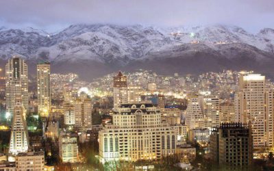 Iranul, între declin economic și sancțiuni: O radiografie a pieței muncii În ultimele decenii, Iranul se confruntă cu o rată de ocupare a forței de muncă formală semnificativ mai mică comparativ cu țările vecine sau cu economiile dezvoltate