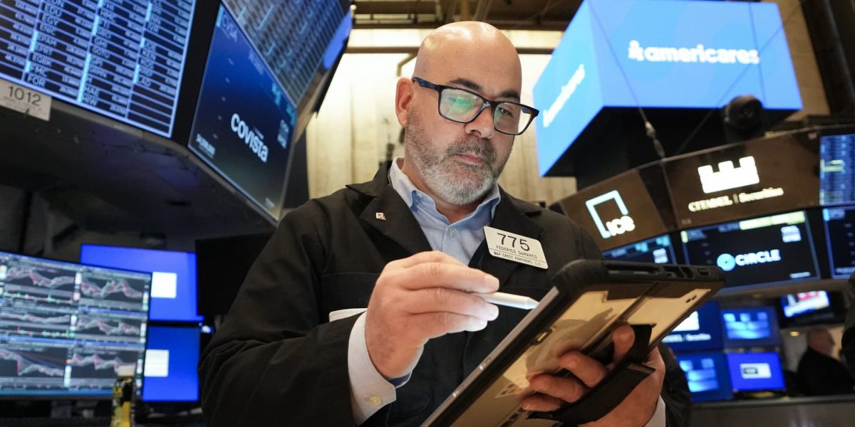 Bursa azi: Ce se întâmplă acum pe piețele financiare