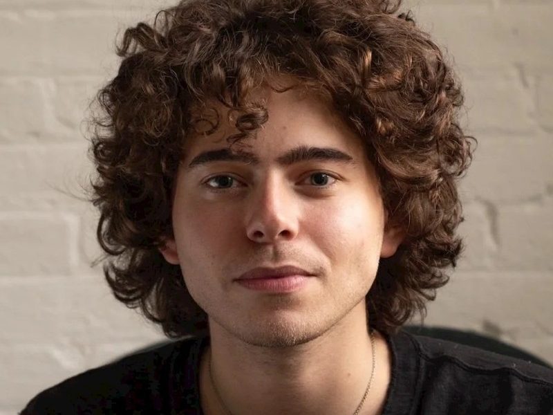 Pariurile pe evenimente viitoare: o nouă piață financiară cu potențial controversat Platforma Polymarket, o piață de predicție bazată pe tehnologie blockchain, a atras atenția în ultima perioadă datorită pariurilor controversate pe evenimente politice și financiare