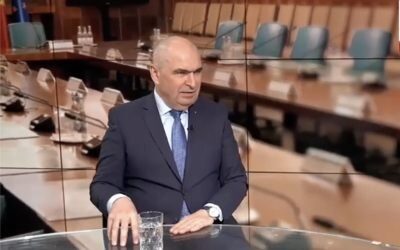 Bolojan nu exclude o posibilă colaborare cu aur, dar vrea stabilitate guvernamentală Premierul Ilie Bolojan a sugerat marți seară, într-un interviu pentru EuroNews, că o posibilă colaborare a Partidului Național Liberal (PNL) cu AUR nu este exclusă, în contextul discuțiilor privind o eventuală retragere a Partidului Social Democrat (PSD) de la guvernare