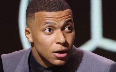 Kylian Mbappe nu-și imaginează Cupa Mondială fără Neymar Starul francez Kylian Mbappe a stârnit dezbateri în lumea fotbalului, declarând că nu-și poate imagina participarea la Cupa Mondială fără Neymar