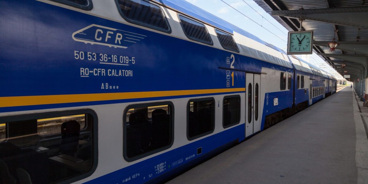 Tren deraiat la Galați: O anchetă penală a fost deschisă după ce un tren a circulat pe un traseu greșit Un incident feroviar neobișnuit a avut loc joi în apropierea orașului Galați, unde un tren InterRegio a fost direcționat eronat pe un alt traseu decât cel stabilit