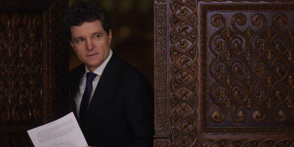 Nicușor Dan se întâlnește luni cu delegații OCDE și OMV