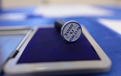 AUR acuză PSD de teatru politic, pe fondul tensiunilor din coaliție Deputatul AUR, Ramona Ioana Bruynseels, a criticat dur PSD, acuzând partidul că „mimează din nou opoziția în propria coaliție”