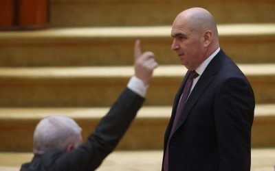 AUR, pe primul loc în preferințele electoratului, conform unui sondaj CURS Un sondaj recent realizat de Centrul de Sociologie Urbană și Regională (CURS) plasează Alianța pentru Unirea Românilor (AUR) pe primul loc în intenția de vot pentru alegerile parlamentare, cu 33% din preferințe