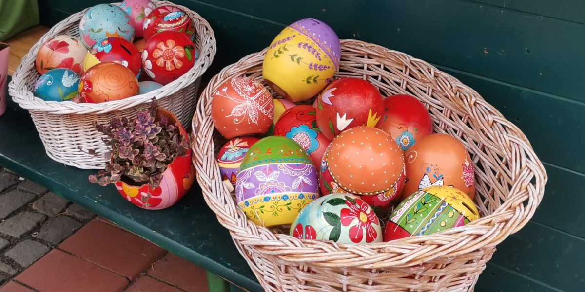 Paște cu buzunarele sub presiune: G4Media lansează un sondaj despre cheltuieli Apropierea sărbătorilor pascale aduce cu sine, pe lângă bucurie, și o serie de cheltuieli pentru majoritatea românilor