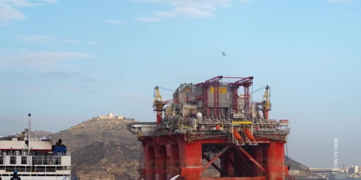 Neptun Deep: Exploatarea gazelor din Marea Neagră avansează, dar securitatea ridică semne de întrebare Proiectul Neptun Deep, cel mai mare proiect de gaze naturale din România, continuă să avanseze, cu lucrările de infrastructură și foraj efectuate conform planului