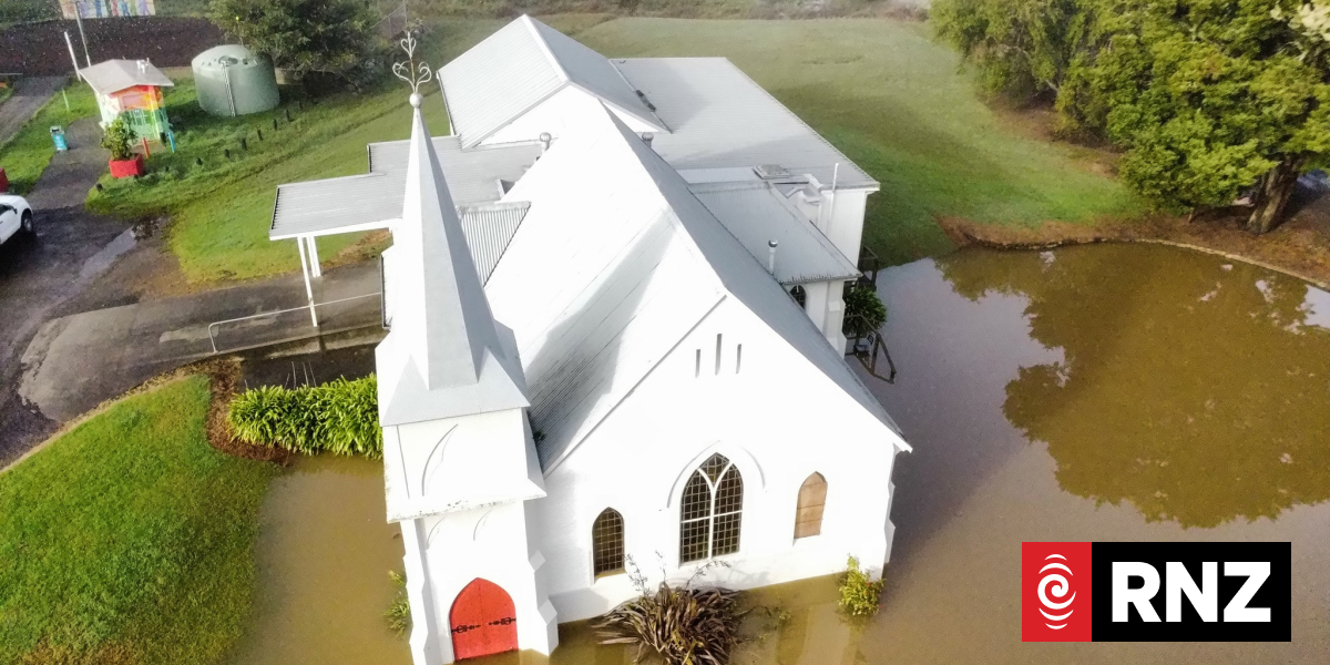 Inundații severe în Noua Zeelandă: Zeci de evacuați și infrastructură distrusă Nordul Noii Zeelande se confruntă cu o criză majoră din cauza inundațiilor severe provocate de o furtună puternică