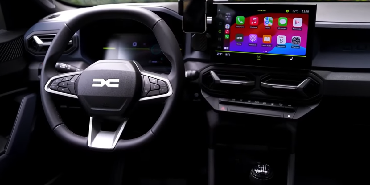 Dacia lansează Striker, noul crossover compact, pe 10 martie Mioveni, 5 martie 2026 – Dacia își pregătește terenul pentru un nou capitol în istoria sa