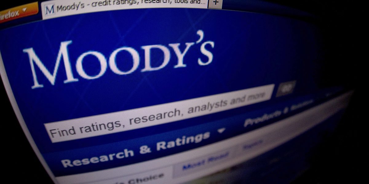 Moody’s reconfirmă potențialul economic al României, dar atrage atenția asupra riscurilor bugetare Agenția de evaluare financiară Moody’s a finalizat revizuirea periodică a profilului de credit al României, reconfirmând potențialul de creștere economică al țării