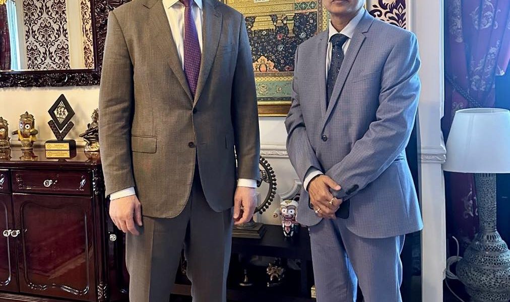 Inteligenta Artificială, subiect de discuție la cel mai înalt nivel: Andrei Baciu se întâlnește cu ambasadorul Indiei București, România – Deputatul PNL Andrei Baciu a discutat recent cu E.S