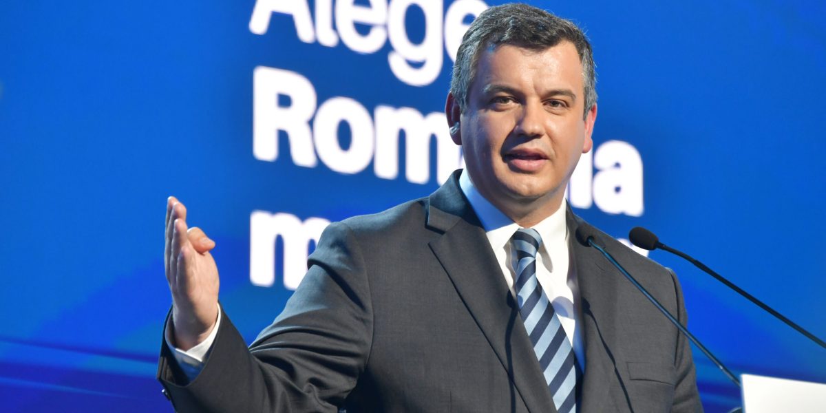 Tomac: Vizita lui Zelenski la București, un nou capitol în relația cu Ucraina Eugen Tomac, consilier onorific al președintelui României și eurodeputat, a comentat vineri, pe pagina sa de Facebook, vizita recentă a președintelui ucrainean Volodimir Zelenski la București