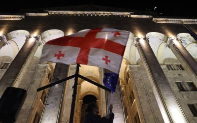 UE suspendă călătoriile fără viză pentru oficialii georgieni din cauza derapajelor democratice Comisia Europeană a decis să suspende privilegiile de călătorie fără viză pentru diplomații și oficialii guvernamentali georgieni, ca răspuns la ceea ce este considerat un regres democratic în Georgia