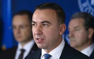 Scumpirea carburanților, sub lupa Consiliului Concurenței Prețul carburanților în România a crescut cu 20 de bani pe litru, fapt ce a determinat Consiliul Concurenței să demareze o anchetă pentru a verifica dacă această majorare este justificată sau rezultatul unor speculații